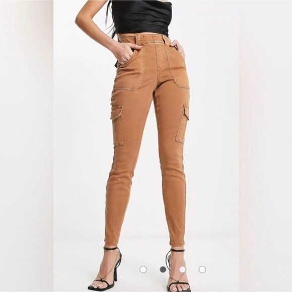 SPANX Stretch Twill Ankle Cargo Pant in Honey Glow Women's Size Small Petite - Picture 1 of 15